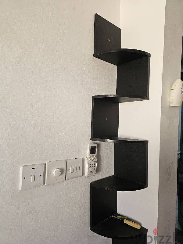 wall shelves 1