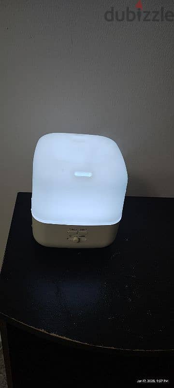 Cool Mist, Essential oil diffuser with multi LED colours,