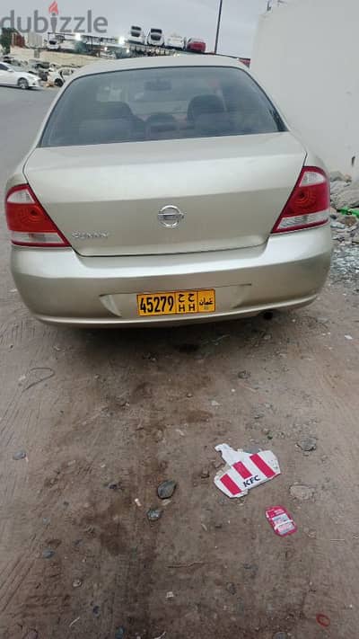 Nissan Sunny 2010