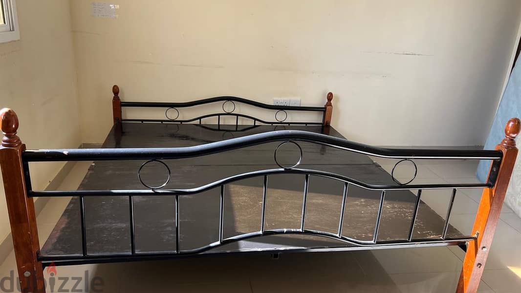 KING SIZE BED WITHOUT MATRESS 1