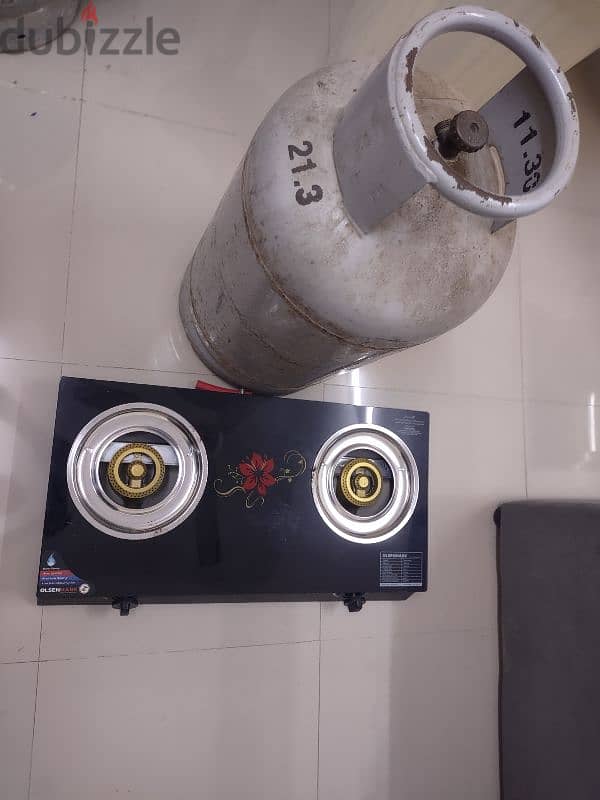 Gas stove and cylinder 1