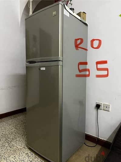 Well maintained 246 ltr fridge for sale