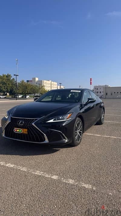 Lexus ES-Series 2022 in brand new condition for sale