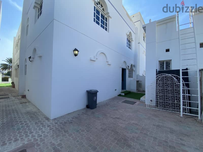 6me47-Perfect 7+1BHK Villa for rent in Qurm, Al Sarooj Street 7