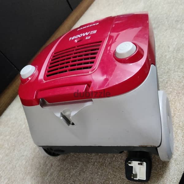 Samsung vacuum cleaner 1600w for sale 1