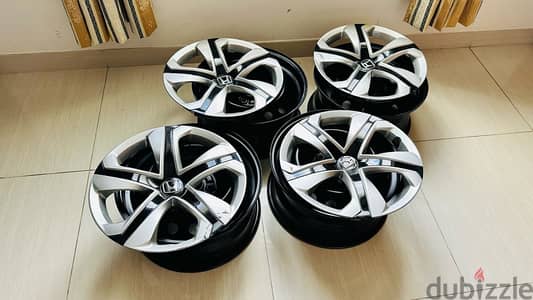 Honda Civic 2017 Original Rims and Caps