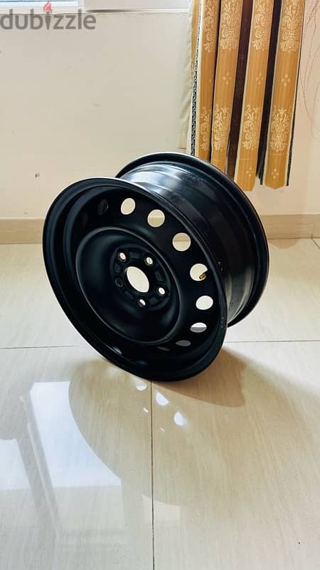 Honda Civic 2017 Original Rims and Caps 3