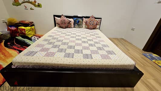 Queen size Spring Mattress for Sale: Good condition!