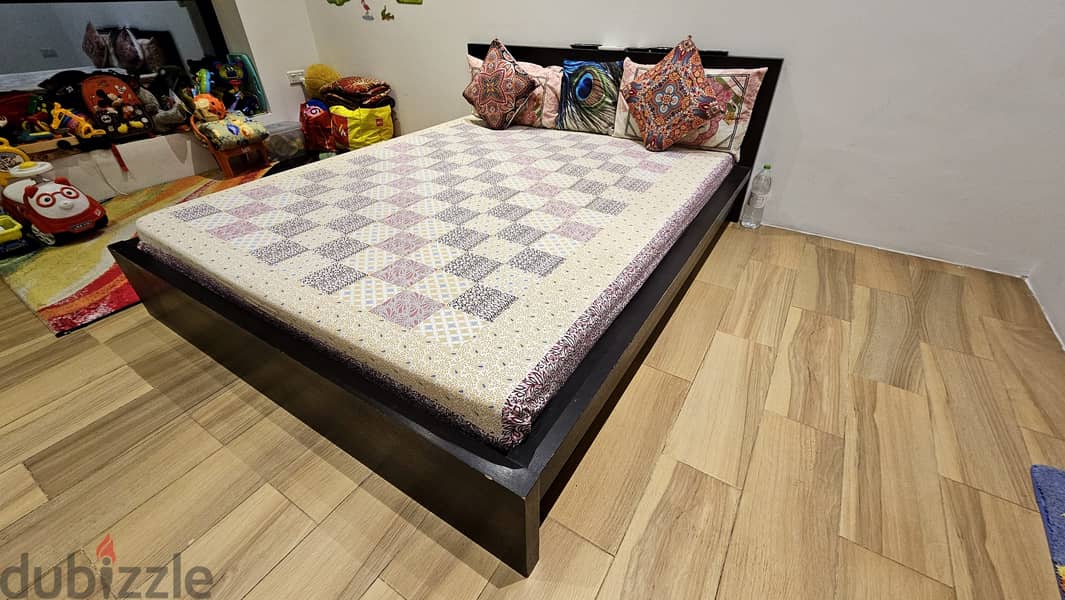 Queen size Spring Mattress for Sale: Good condition! 7