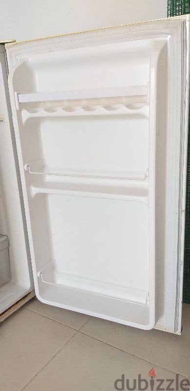 Small fridge single door 2