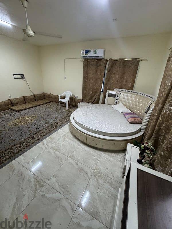 Alkhuwer 33 large studio fully furnished for rent included all bills 1