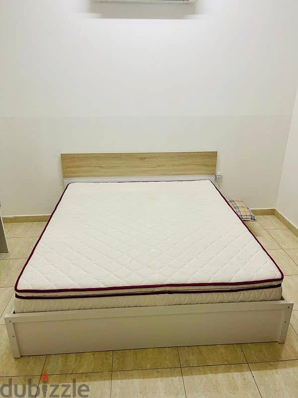 king-size bed with mattress 3