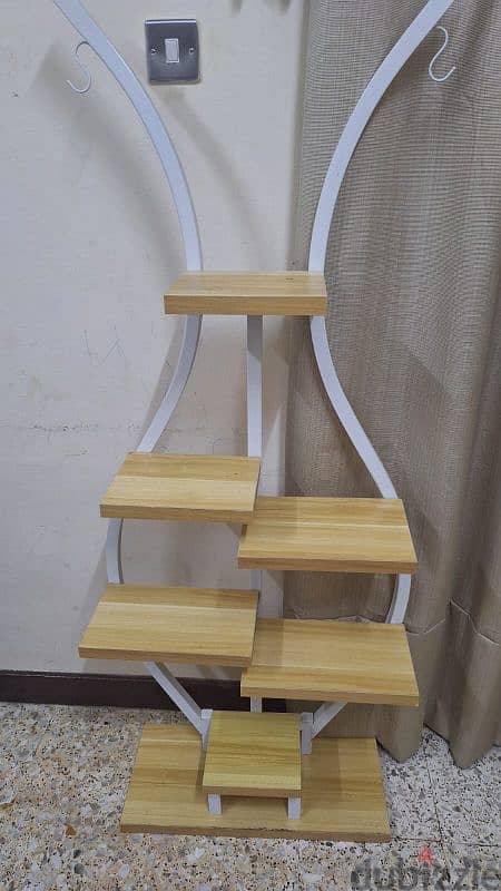 plant stand 1