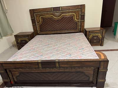 Bedroom Furniture Set for Sale –  Excellent Condition!