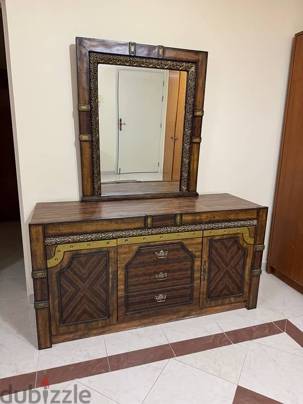 Bedroom Furniture Set for Sale –  Excellent Condition! 6