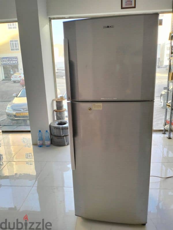 hitachi dibble door fridge same like new 3