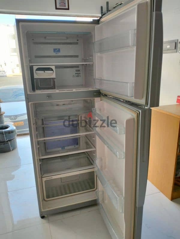 hitachi dibble door fridge same like new 5