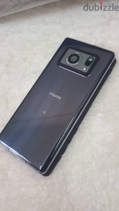 Sharp aquos R6 flagship urgent sale