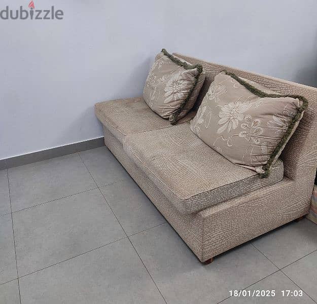 Sofa for sale 0