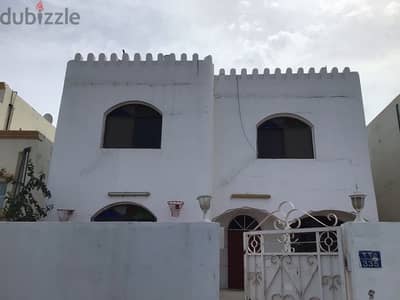 a huge 3 bhk flat in a villa near Indian school Muscat darsait