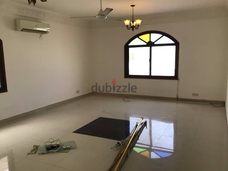 a huge 3 bhk flat in a villa near Indian school Muscat darsait 2