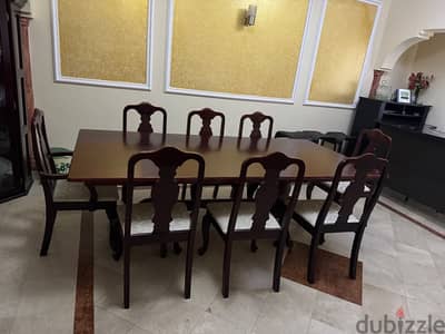 8-Seater Dining Table for Sale – Excellent Condition!