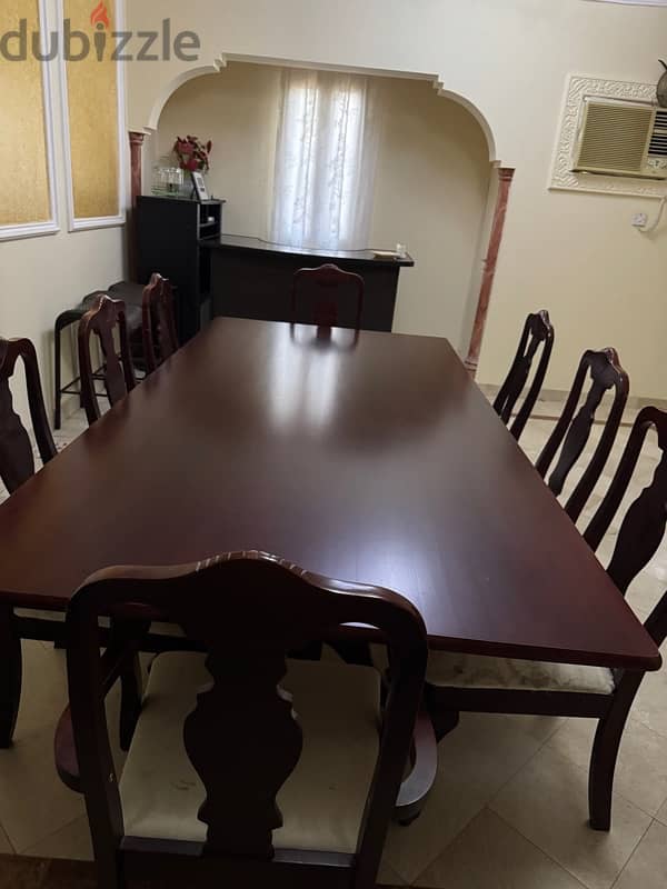 8-Seater Dining Table for Sale – Excellent Condition! 1