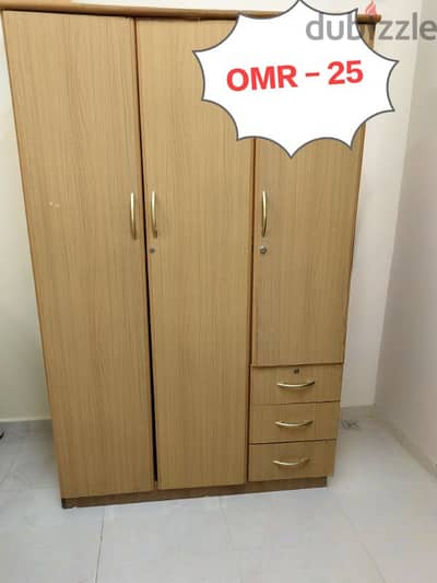 Sale of 3 door cupboard