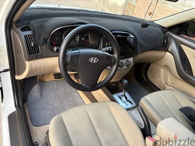 Hyundai Elantra 2011