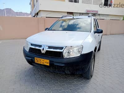 Renault Duster 2014 Oman Car ( Full insurance )