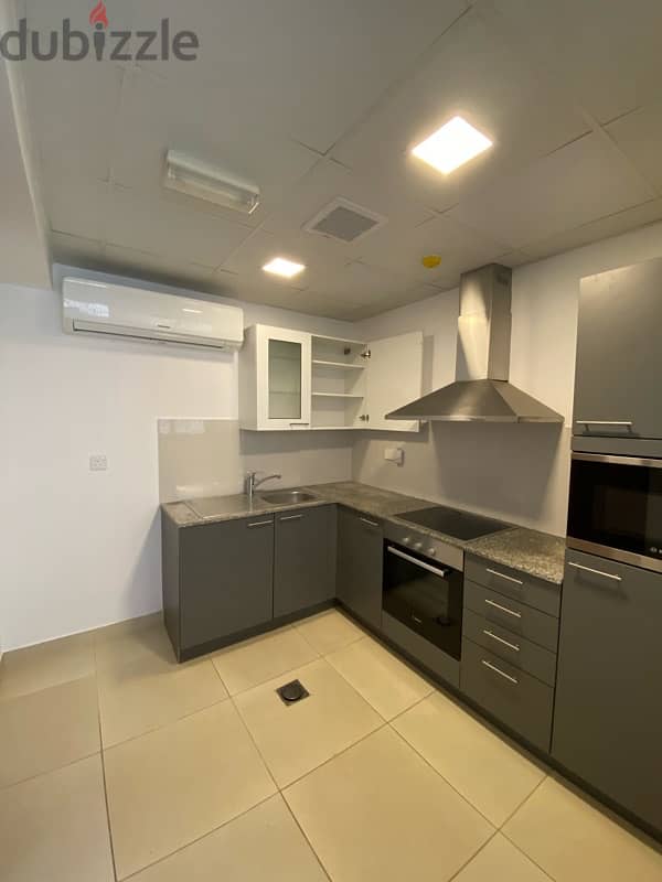 For rent 1 bedroom flat Qurum near PDO 5