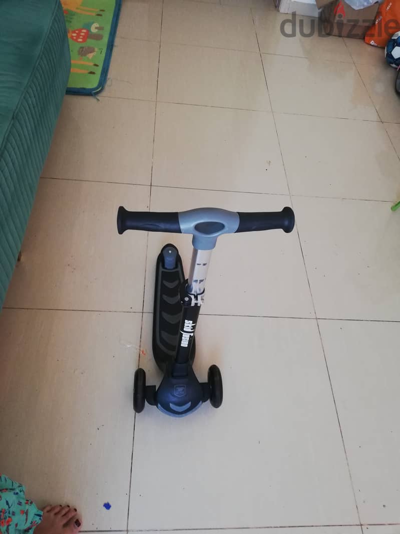 Standing scooter foldable 2