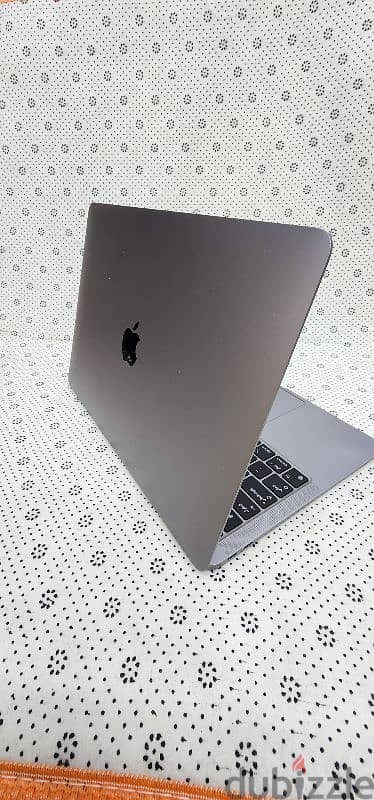 MacBook Air M1 chip Touch I'd 3