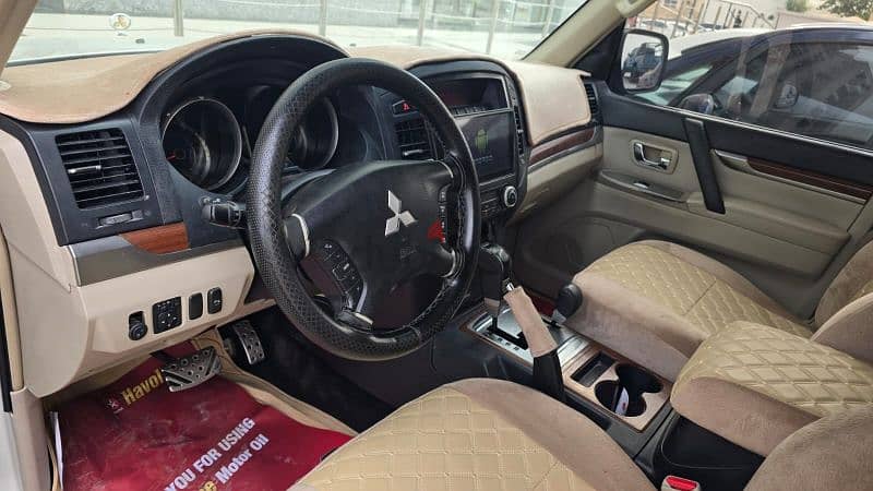 pajero 4*4 for rent 2