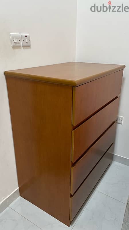 Chest of drawers 0