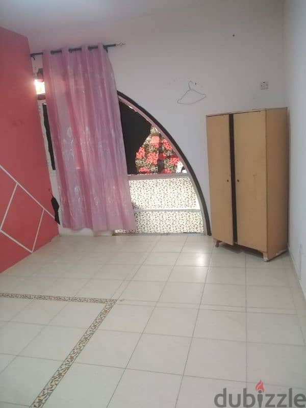 شقة للإيجار في الخويرfalt for Rent in Alkhawair 2