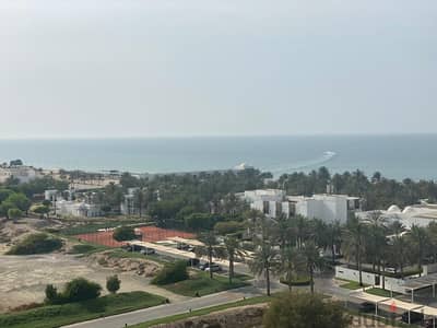 Furnished Apartment with Sea View شقة مفروشة بإطلالة بحرية في العذيبة