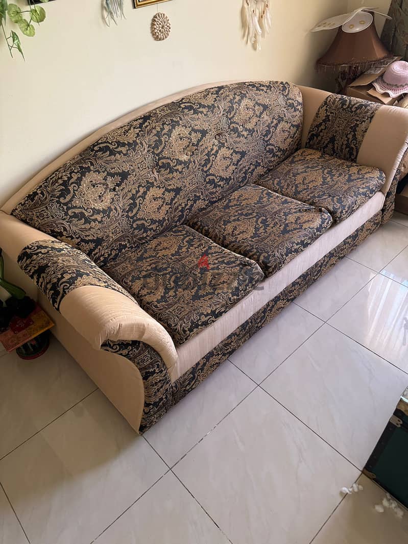 5 Seater Sofa Set (3+1+1) plus Center Table 2