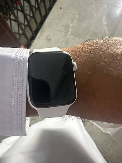 apple watch se ساعة آبل