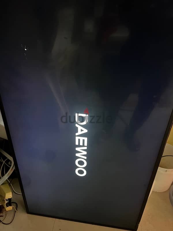 Daewoo 50 inch smart tv 0