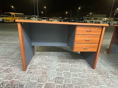 study table or office table for sale in good condition