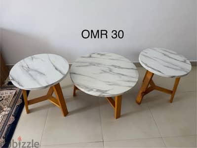 coffee table with 2 side table