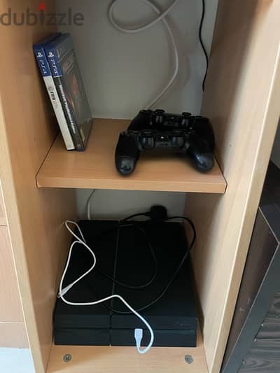 Playstation 4 PS4 1TB with 2 controllers & 5 games