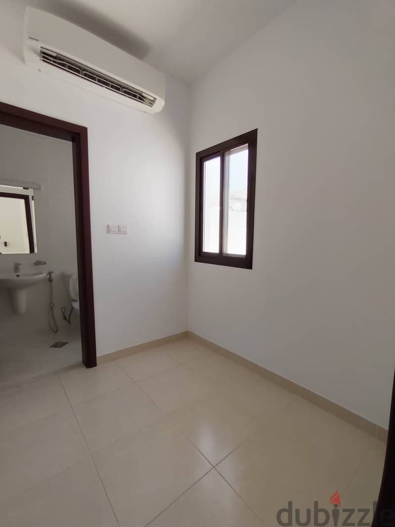 For rent a villa in Telal Al Qurum near Sultan Center 9