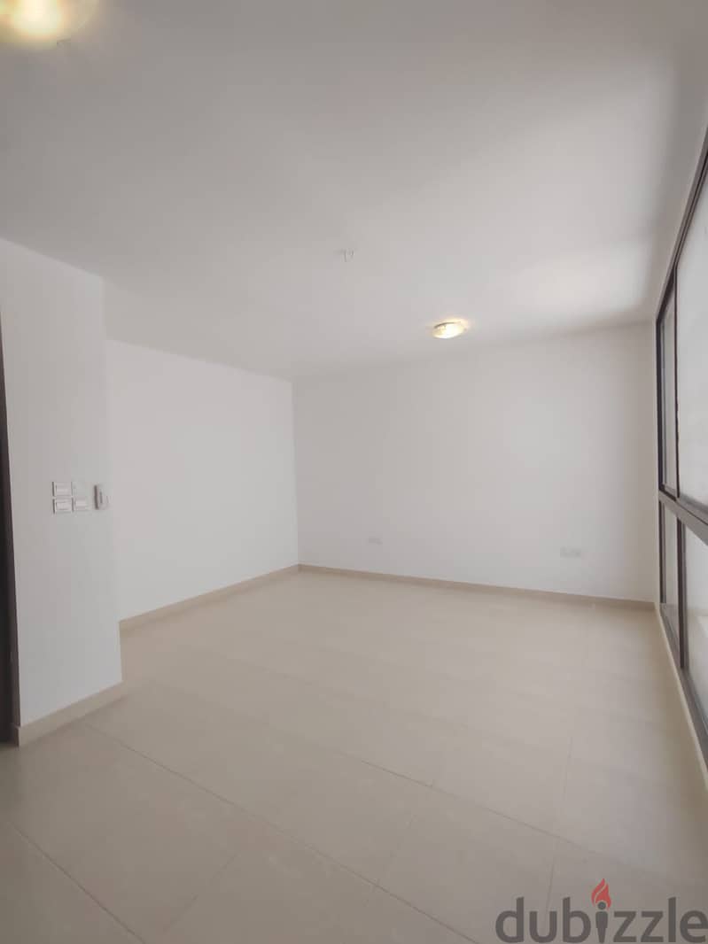 For rent a villa in Telal Al Qurum near Sultan Center 16