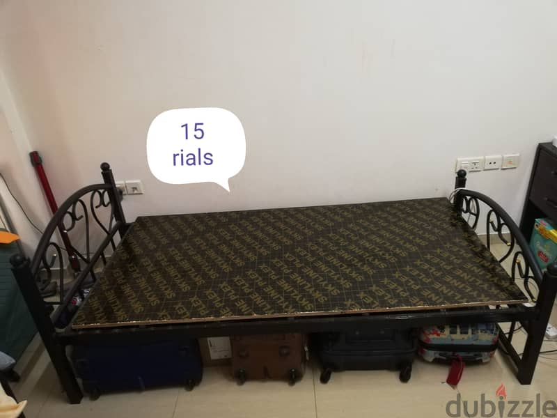 Single metal bed 1