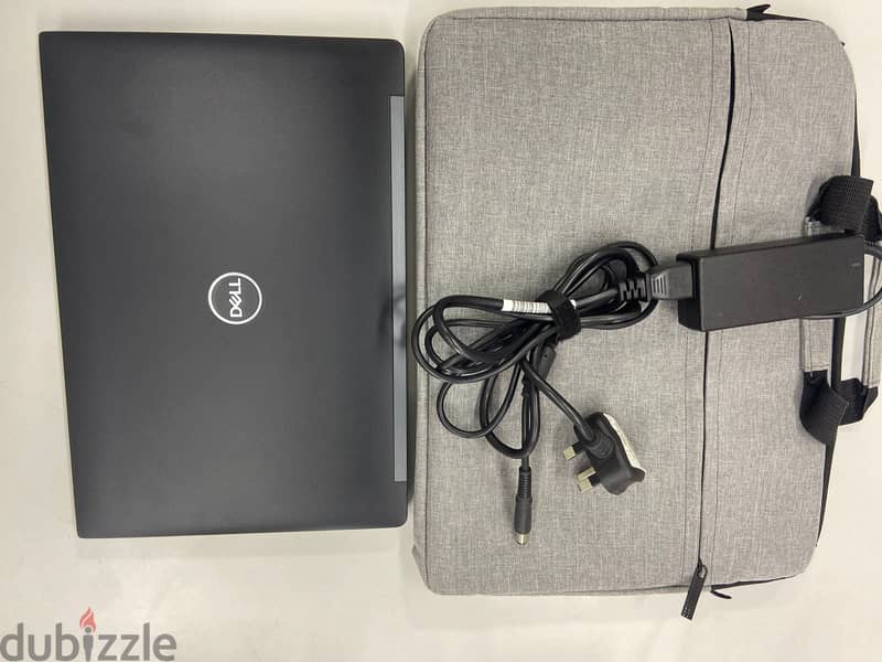 DELL LATITUDE 7390  Intel Core   i 7 0