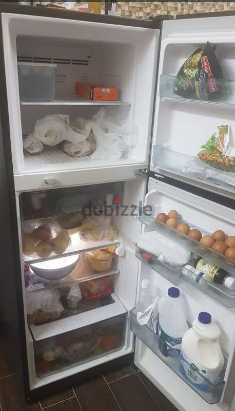 Hitachi fridge is for sale urgent in very excellent condition 0