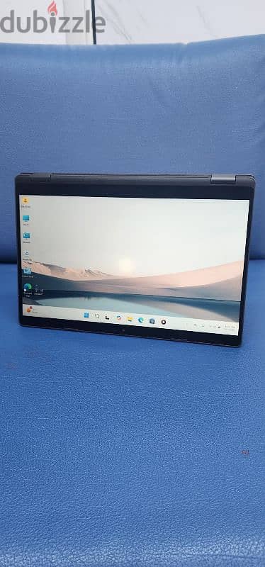 Dell 5300 2in1 i7-8th 16gb Touchscreen rotatable 2