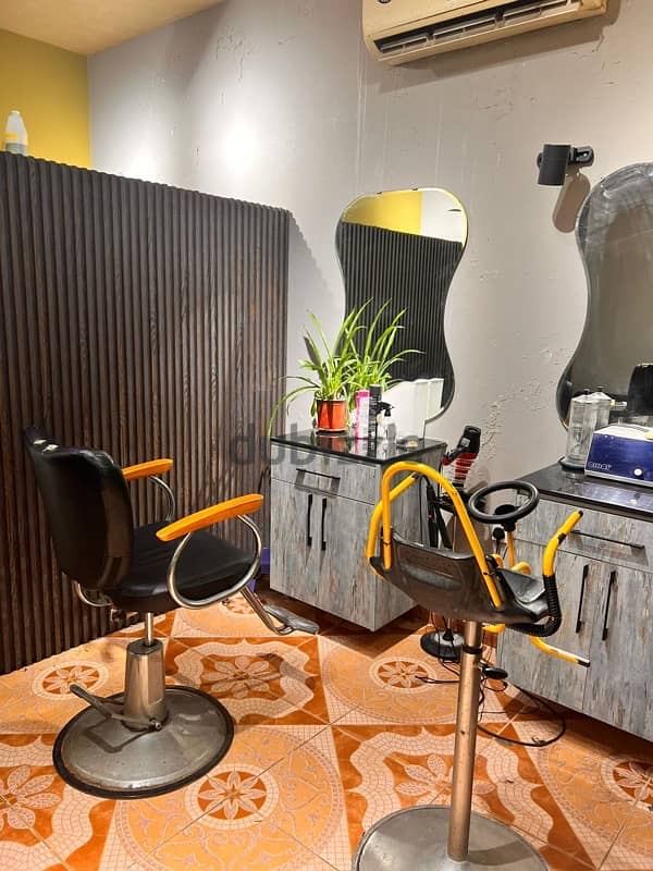 للبيع محل حلاقة مشهور Famous barbershop for sale 2